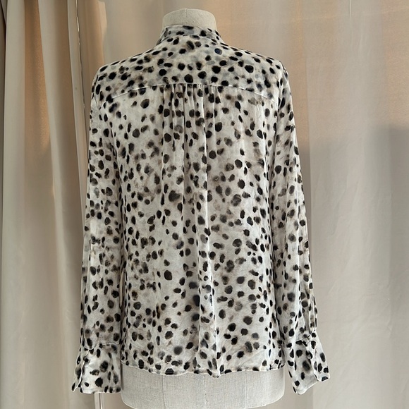 EUC 100% silk Ecru brand blouse size Small - Picture 5 of 13